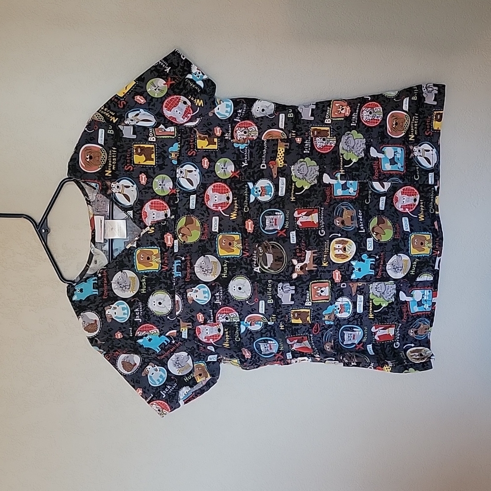 Scrub Top, Medium, Black & Grey, Colorful Dogs, Medium